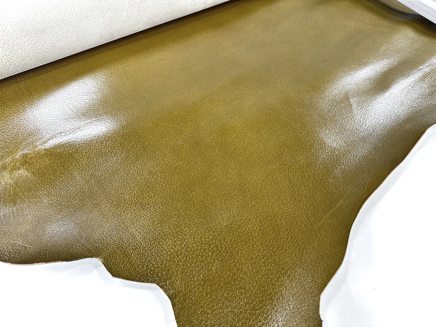 Pig Natural Tanned Olive