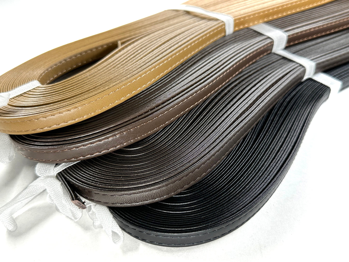 Leather double-fold tape with double stitching, 10mm, 10m random skein, K910