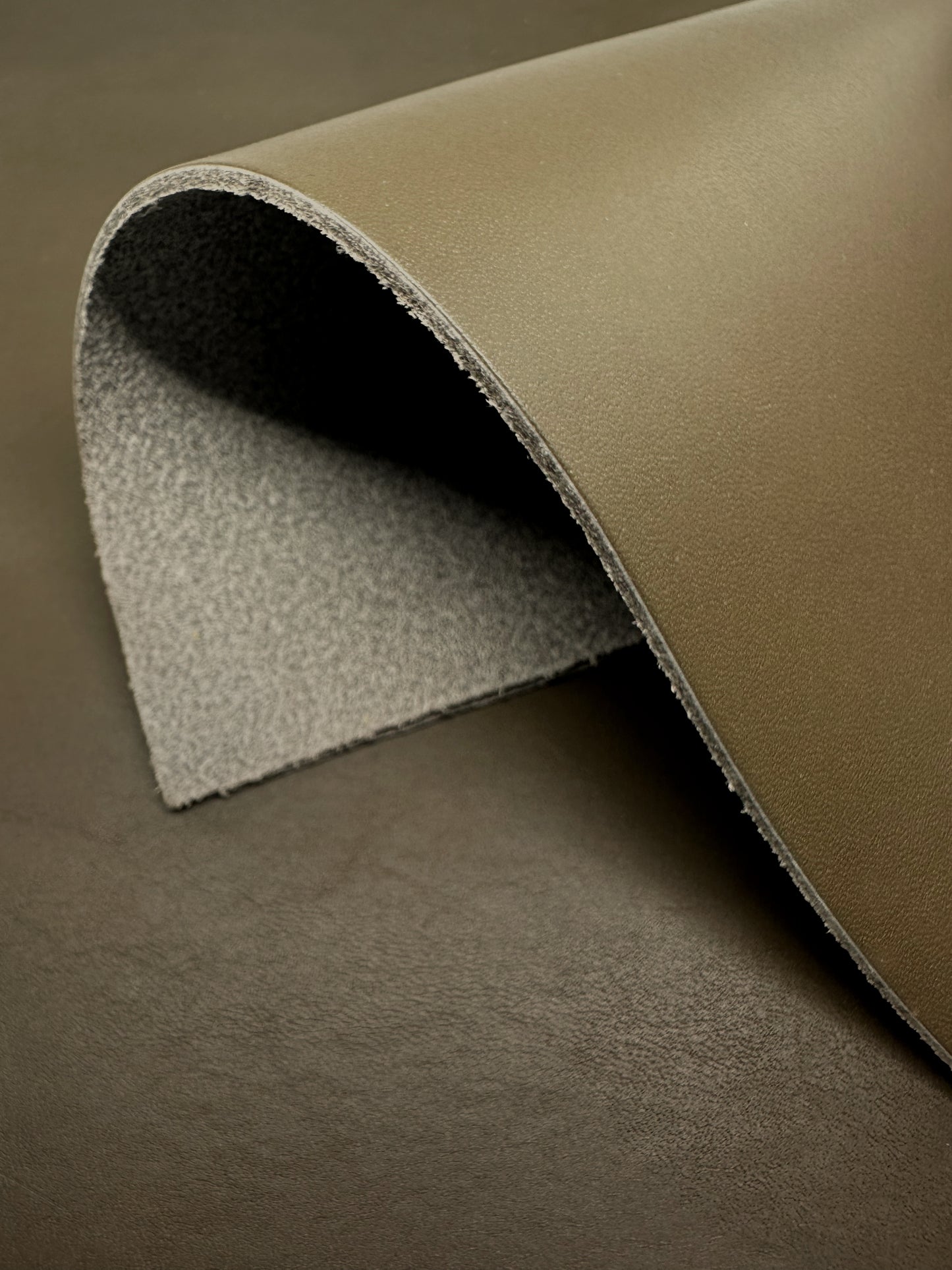 MWベーシックヌメ A4カット #9 Olive